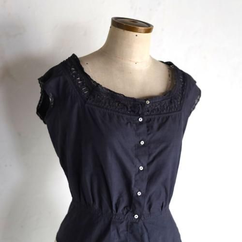 <img class='new_mark_img1' src='https://img.shop-pro.jp/img/new/icons14.gif' style='border:none;display:inline;margin:0px;padding:0px;width:auto;' />1900's vintage camisole from FRANCE / ɽθᥭߥ