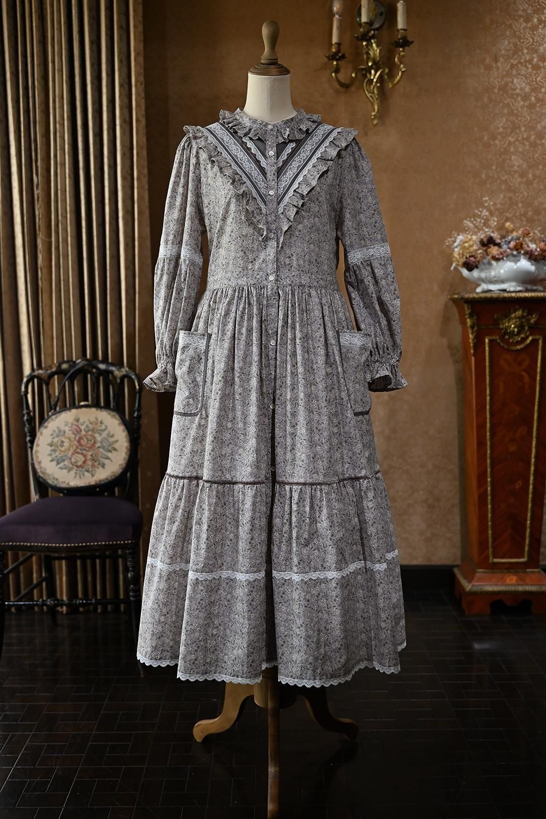SERAPHIM（セラフィム）イースターのフラワードレス　モーヴ（すみれ色） 186396932_o1.jpg?