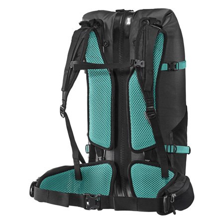 ATRACK ST 34L ブラック　バックパックバッグ - オルトリーブ　ORTLIEB　通販専門店 || 　 バイクバニア・バックパックバッグ・メッセンジャーバッグ