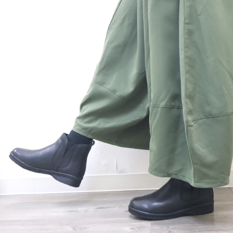 【天然皮革】プラット製法・4E幅広ショートブーツ