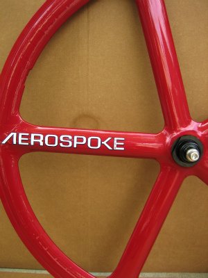 究極プライス AEROSPOKE エアロスポーク 赤 700c パーツ