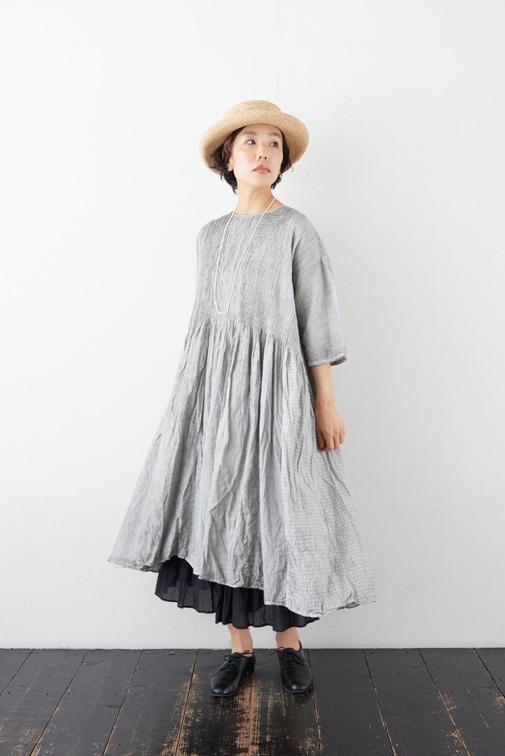 maison de soil Hand dye crew neck dress with mini pin tuck - poooL (online  shop)