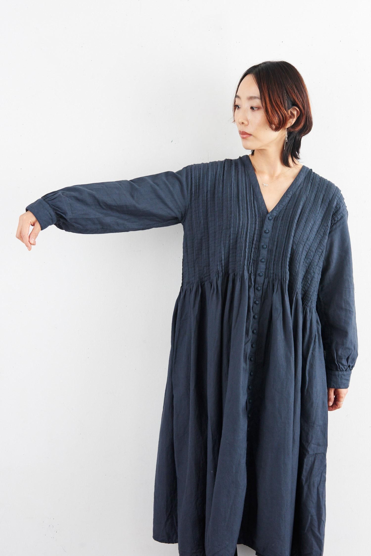 【新品未使用】maison de soil Vネックドレス maison de soil Twill cotton khadi V-neck dress with random pleats