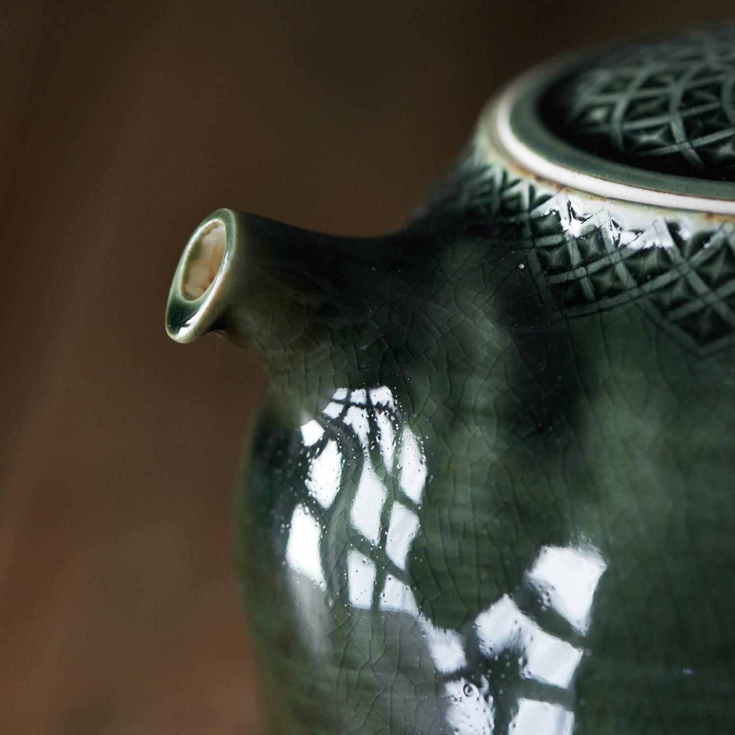 増渕篤宥 釉象嵌青釉 陶小筥 増渕篤宥 青釉釉象嵌茶杯 074 | 桃居 online 展覧会