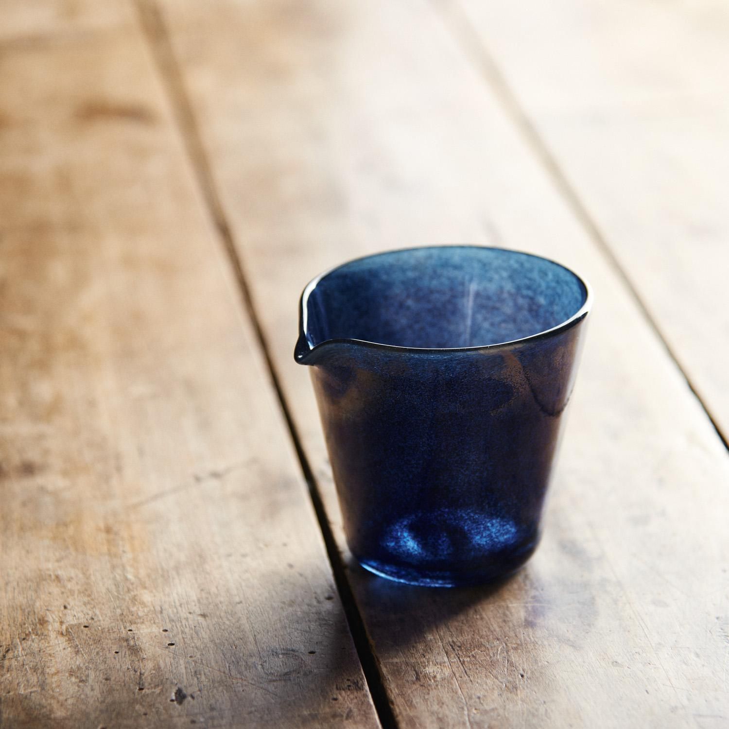 オオタ硝子研究室の 片口 紺（2種）- poooL (online shop)