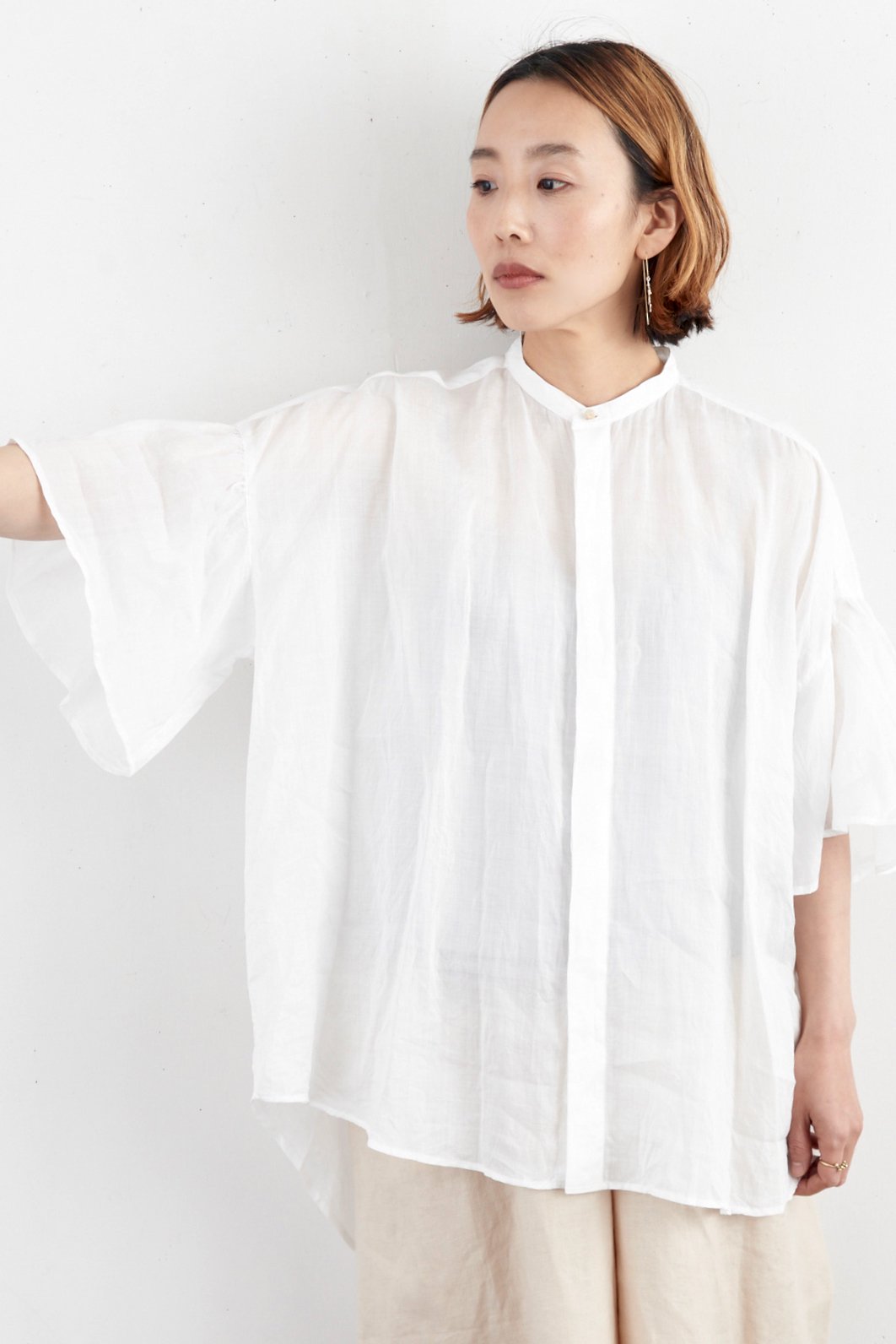 flared-sleeve blouse（2color）S211-12 - poooL (online shop)