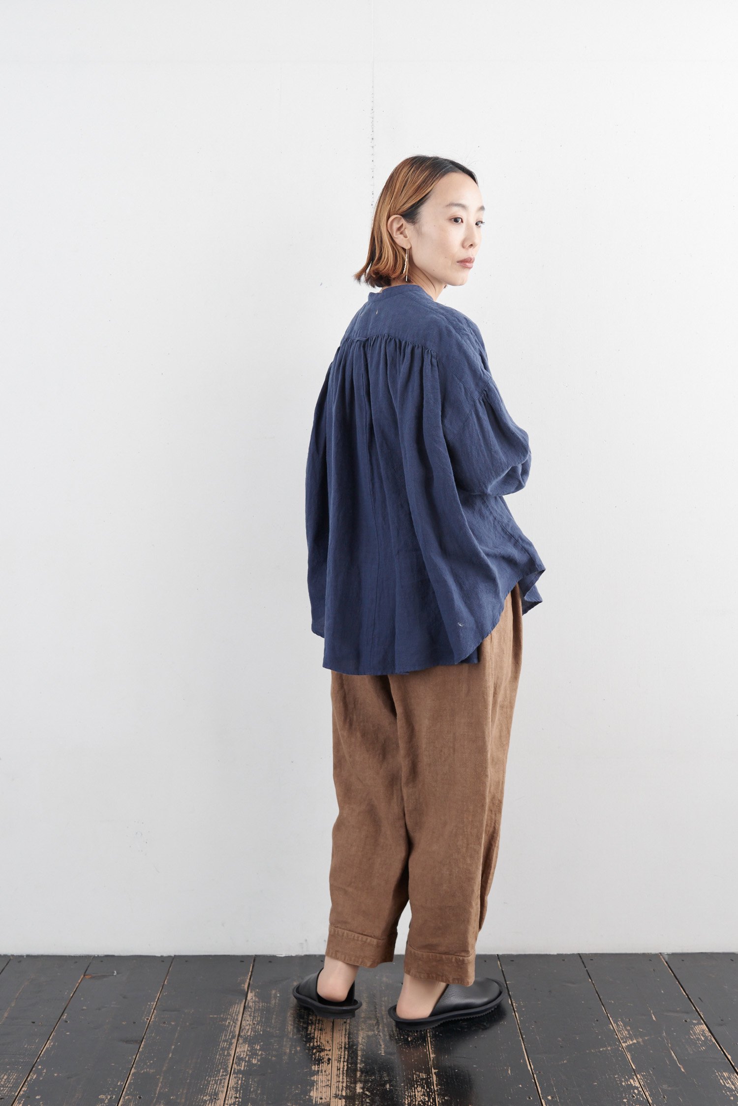 ikkuna gathered blouse II（２color） 211025B - poooL (online shop)