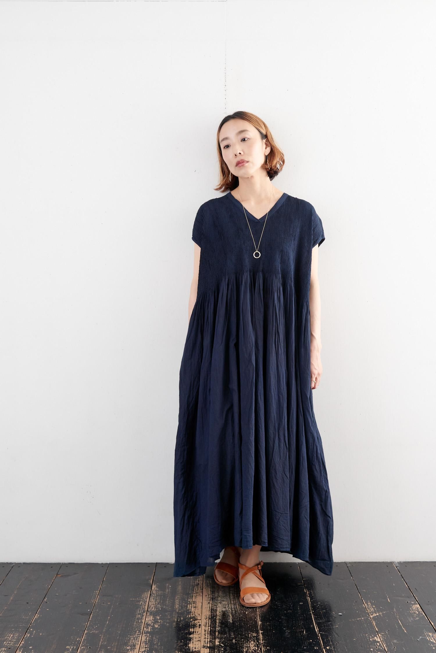 maison de soil Organic voile stripe mini pintuck V-neck