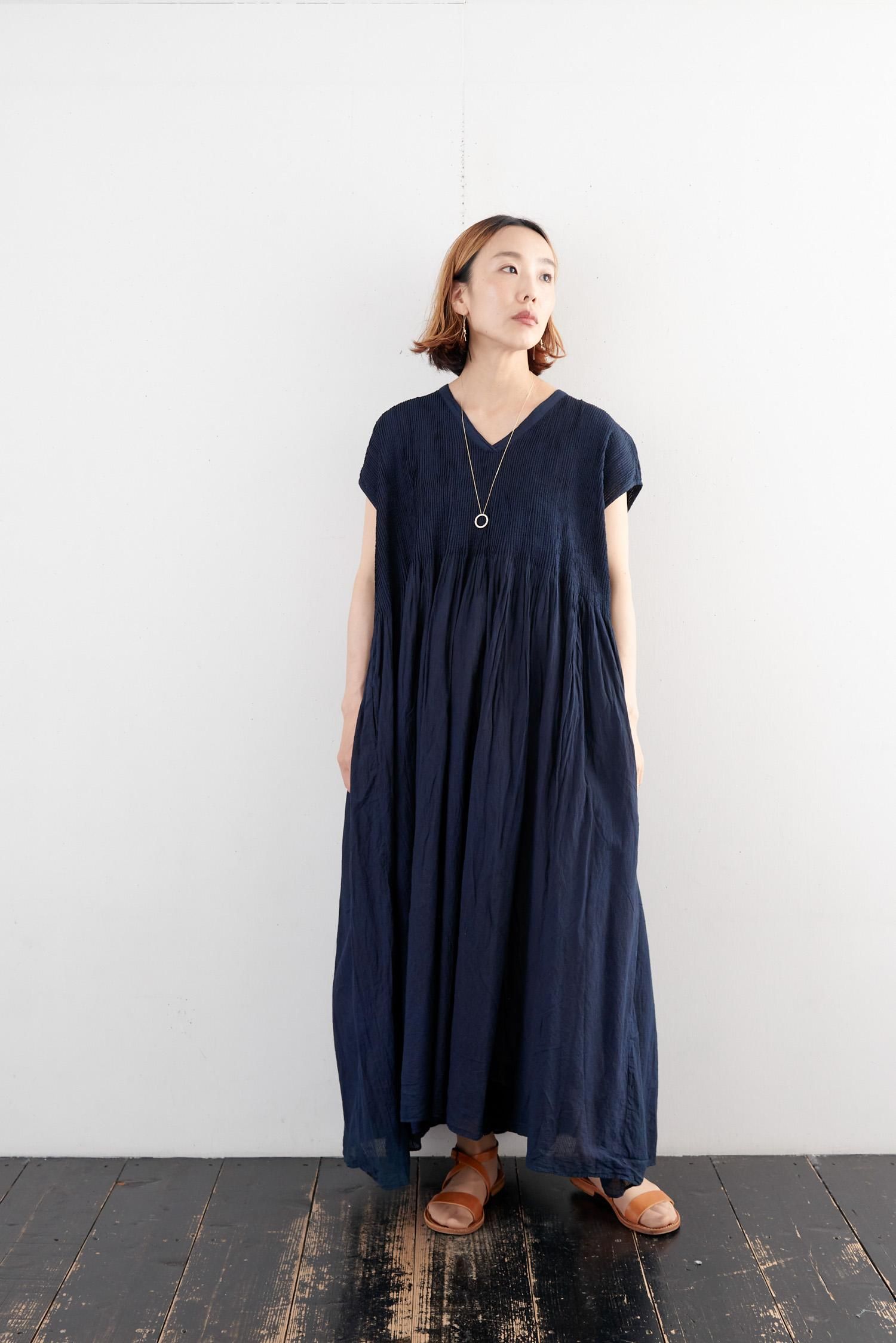 maison de soil Organic voile stripe mini pintuck V-neck