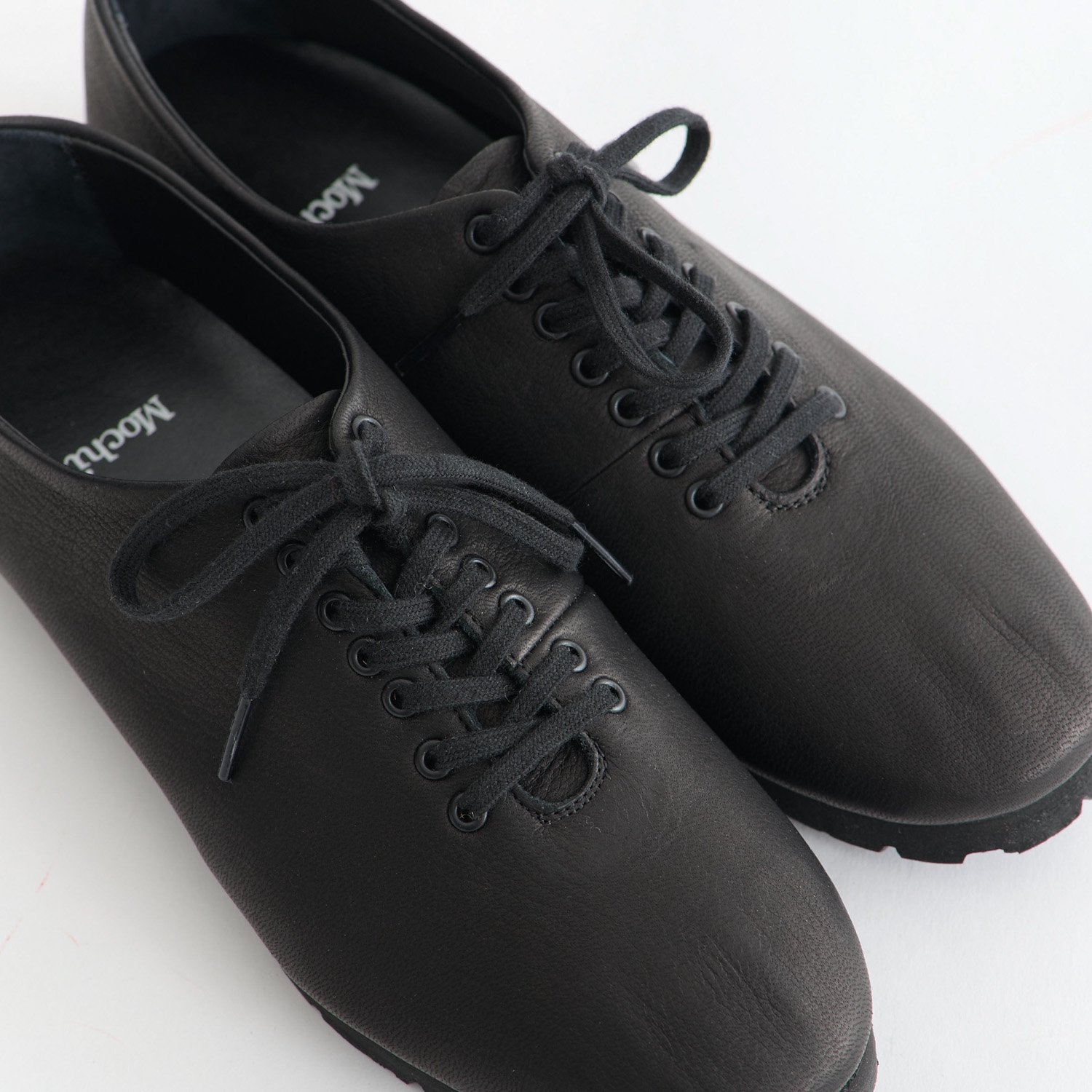 Mochi Leather sneakers- poooL (online shop)