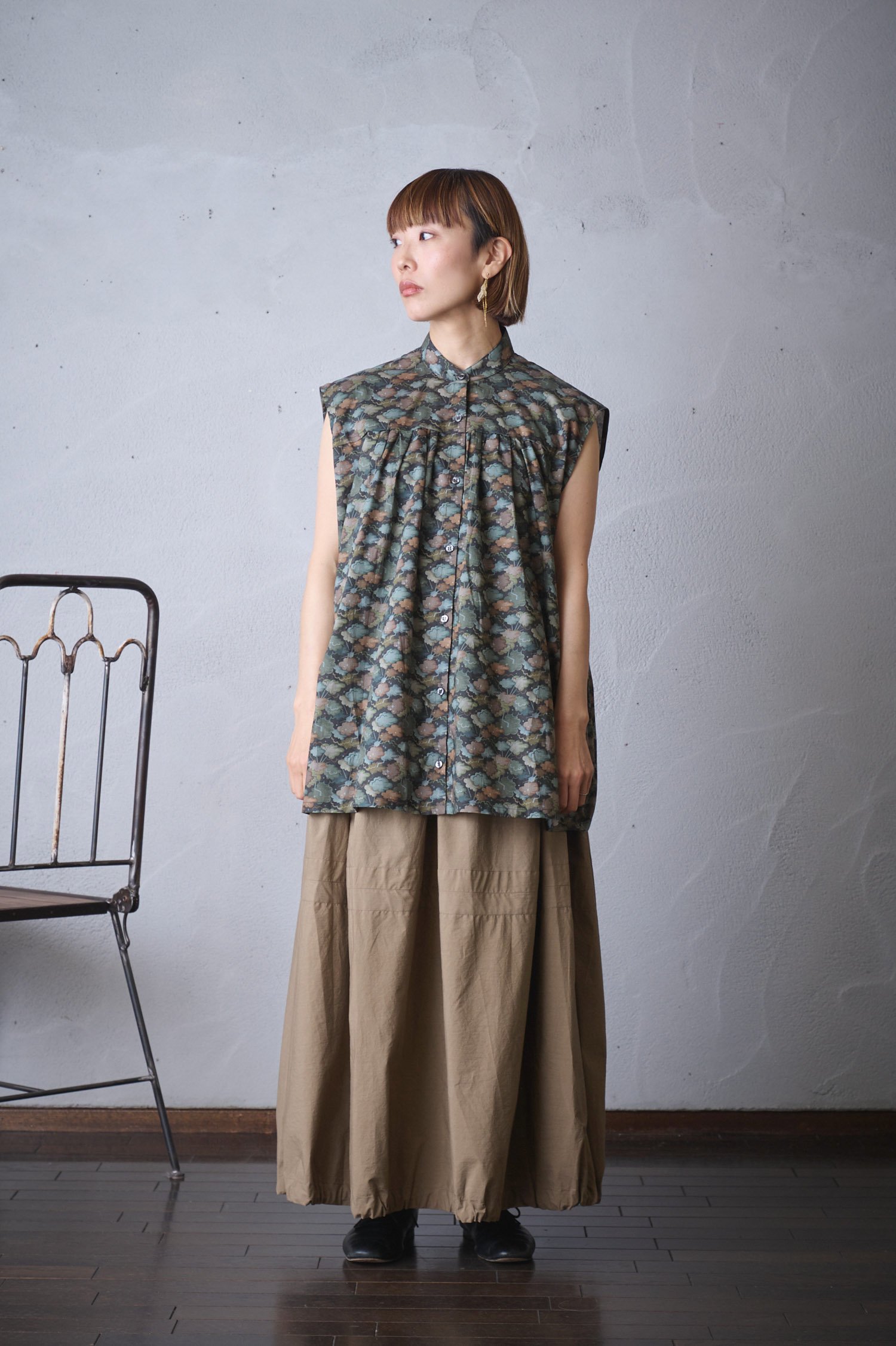 人気商品 22SS Collaborate Fitted Tops Mock Honnete Sleeveless