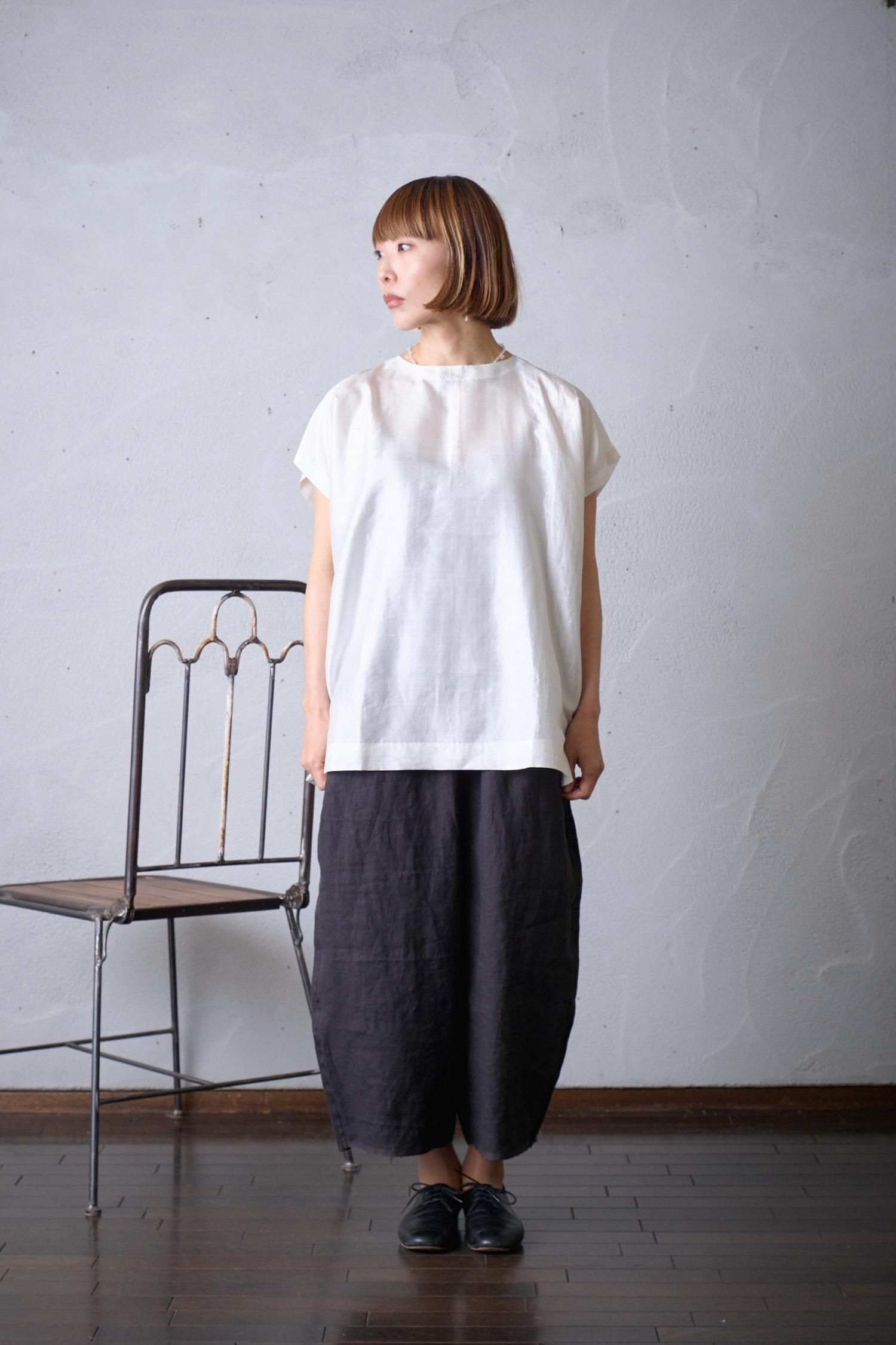 トップス BUNON Silk Back button blouse & gilet Silk Back button blouse&gilet（2color） - poooL (online shop)