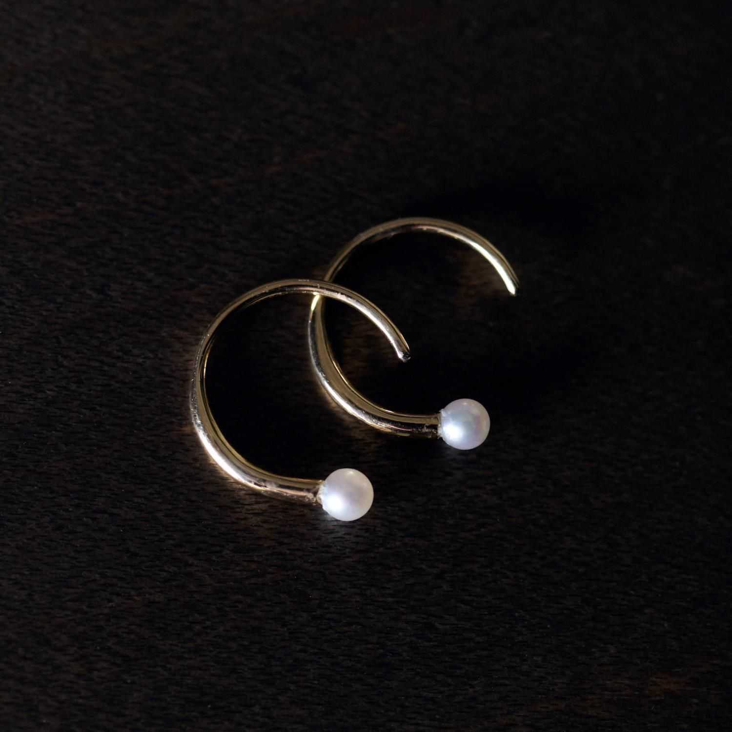 Toile パールピアス