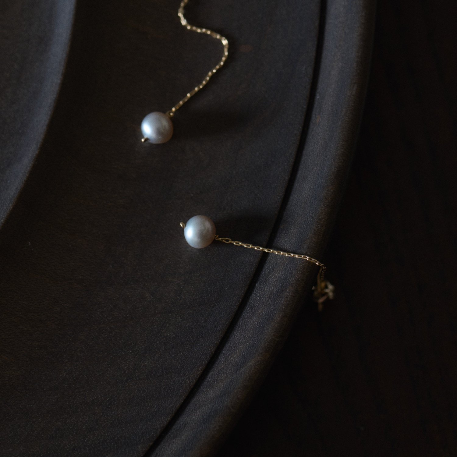 Toile Round pearl chain pierce（2color） - poooL (online shop)
