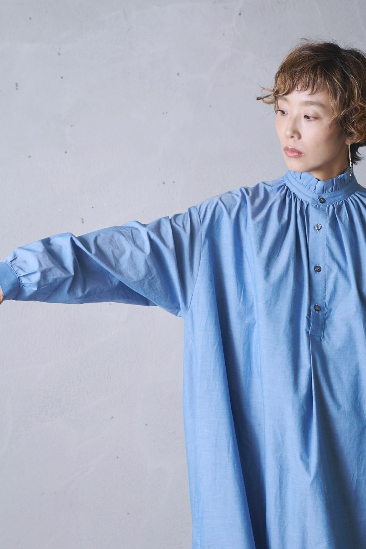 Honnete Cotton silk chambray Frilled collarerd wide dress