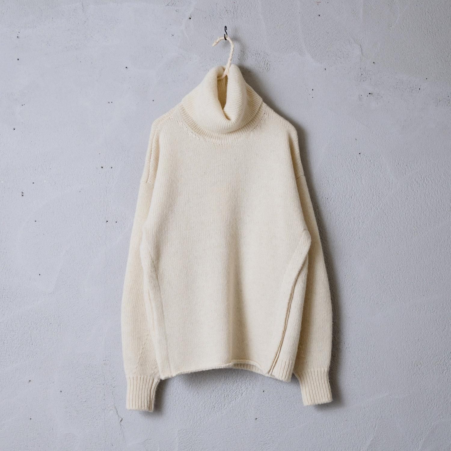 FACTORY モンゴリアンウール サイドスリットオフタートルセーター