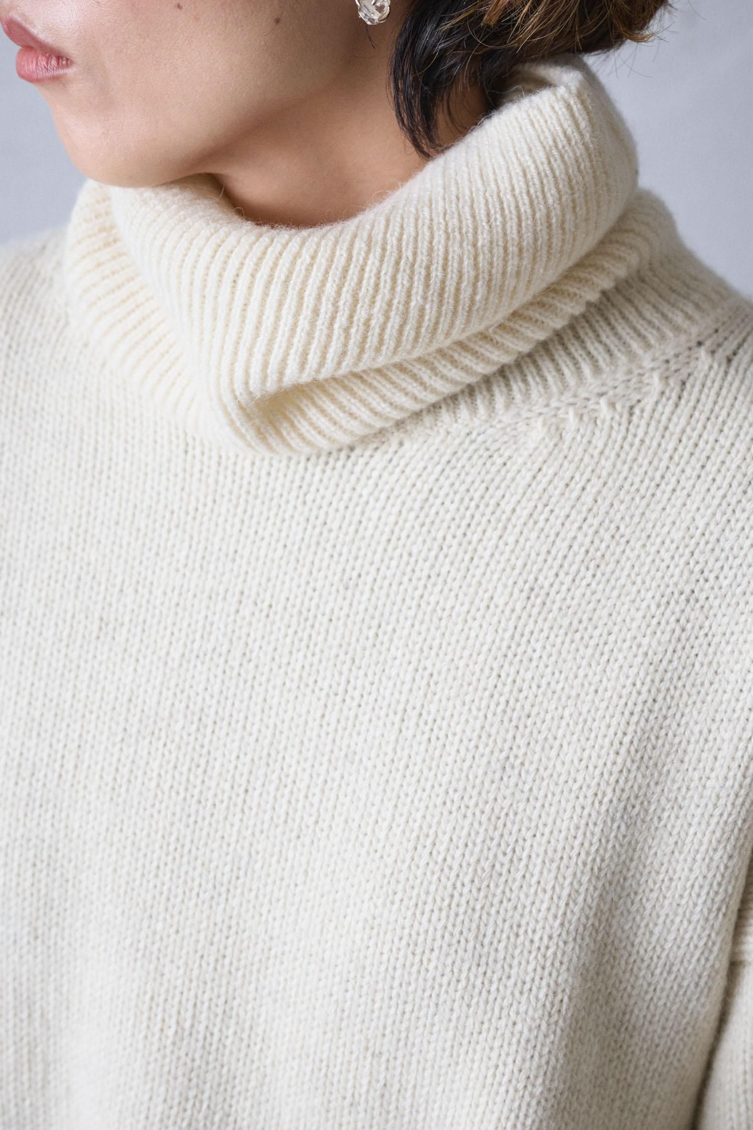 FACTORY モンゴリアンウール サイドスリットオフタートルセーター