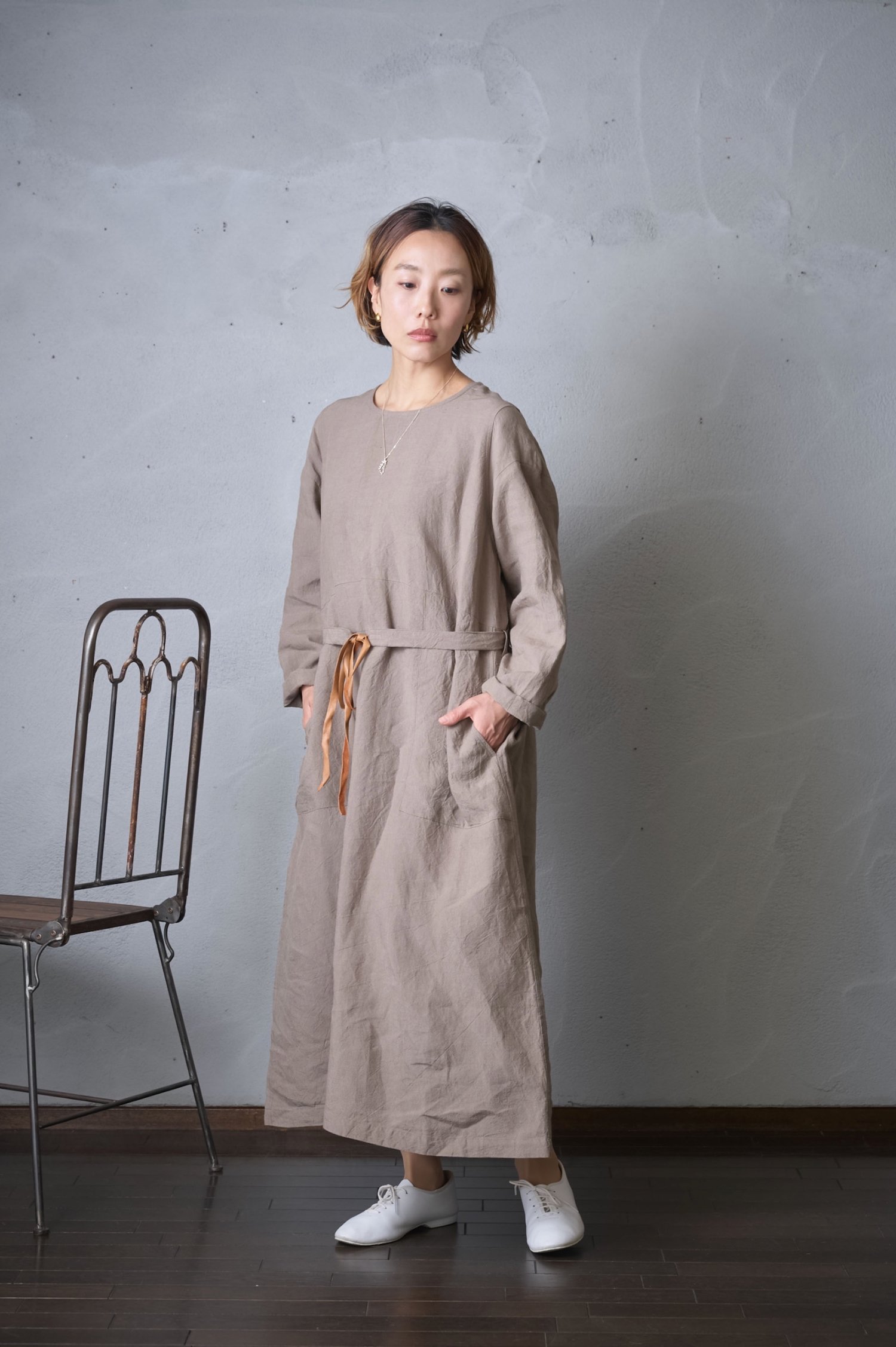 vlas blomme 【数量限定】Midium Linen ベルト付きワンピース- poooL (online shop)