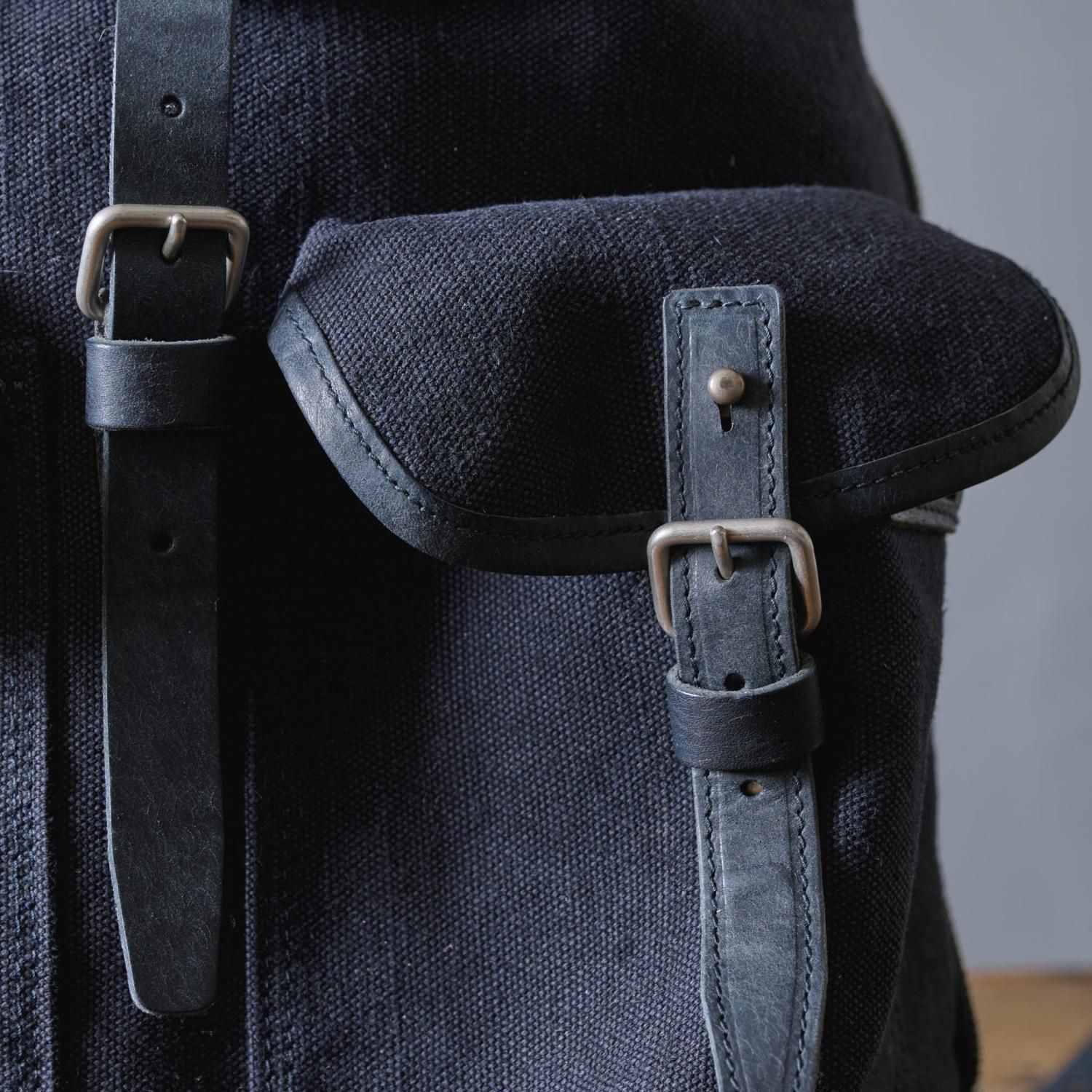 Dove&Olive(ダブ&オリーブ)リュックサック(Black / 2size Dove&Olive(ダブ&オリーブ)リュックサック(Black / 2size