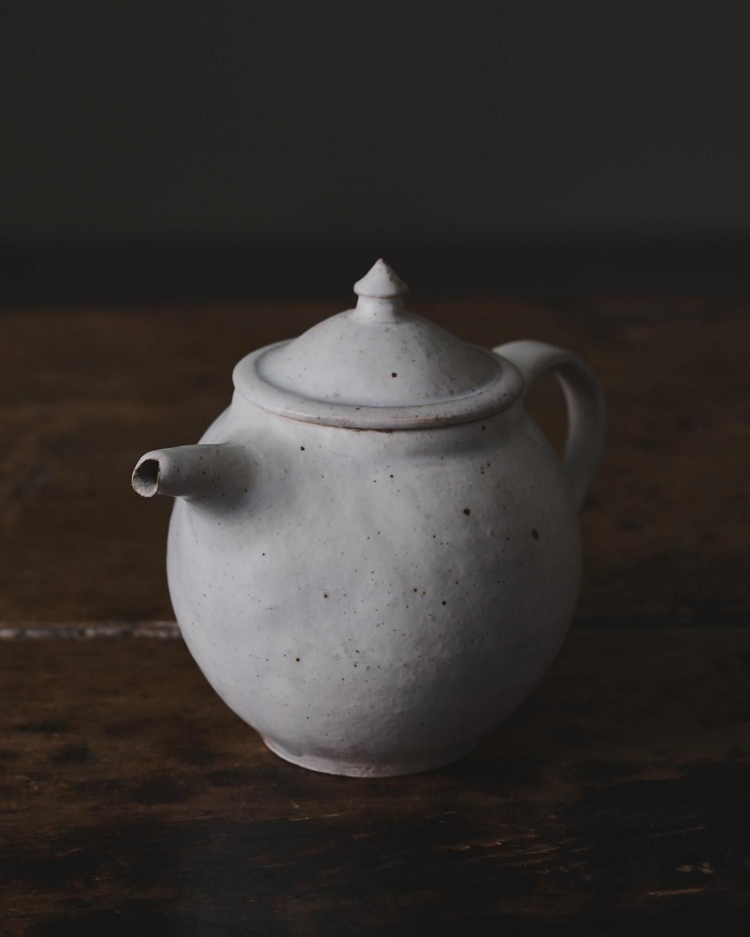 八木橋昇の粉引マット丸ポット（大）- poooL (online shop)