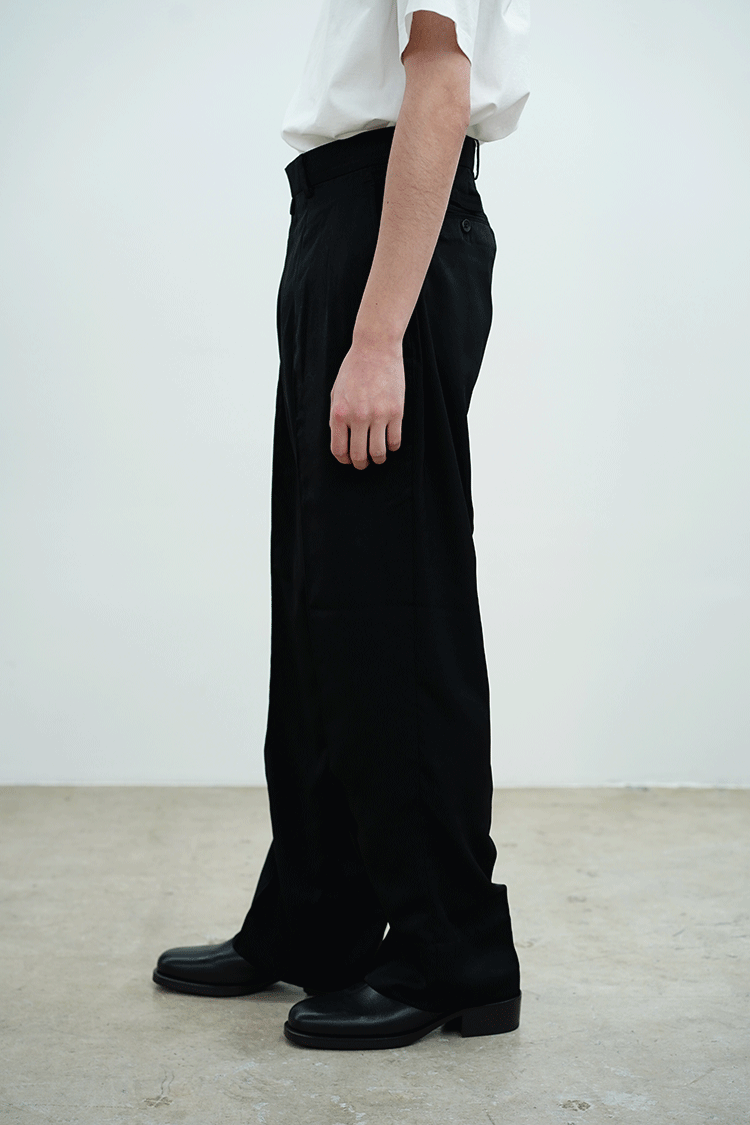 RAINMAKER PEACH SATIN WIDE TROUSERS / BLACK - Unlimited lounge 