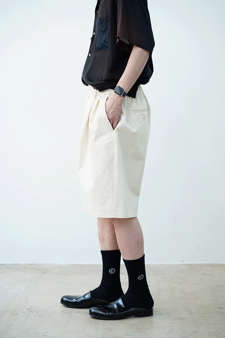 stein WIDE EASY SHORT TROUSERS / OFF - Unlimited lounge | ONLINESTORE