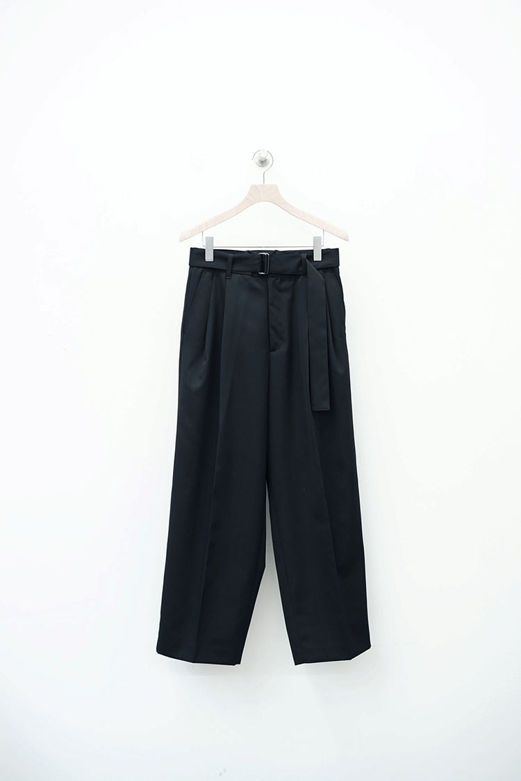 stein BELTED WIDE STRAIGHT TROUSERS / BLACK