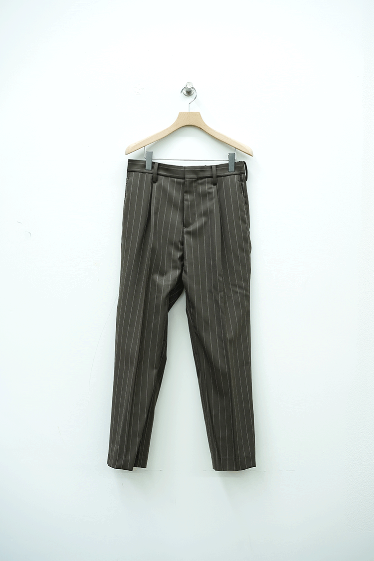 UJOH 1Tuck Straight Pants / OLIVE GREY