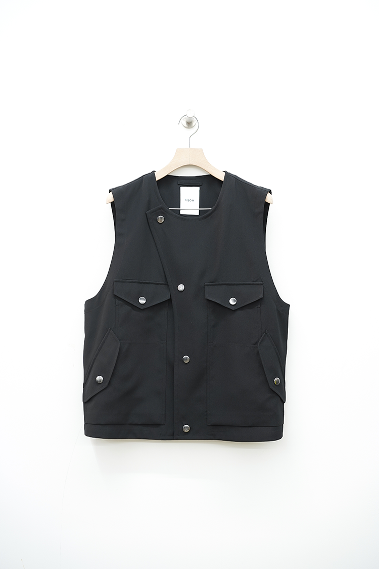 UJOH Carve Front 4 Pocket Vest / BLACK