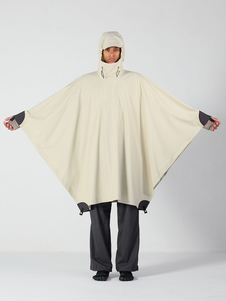 Goldwin 0 (ゴールドウィンゼロ) Waterproof Packable Poncho Goldwin 0 (ゴールドウィンゼロ) Waterproof Packable Poncho