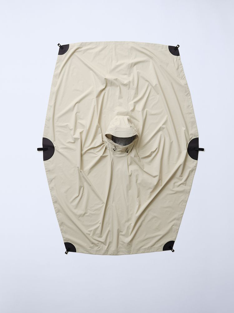 Goldwin 0 (ゴールドウィンゼロ) Waterproof Packable Poncho Goldwin 0 (ゴールドウィンゼロ) Waterproof Packable Poncho
