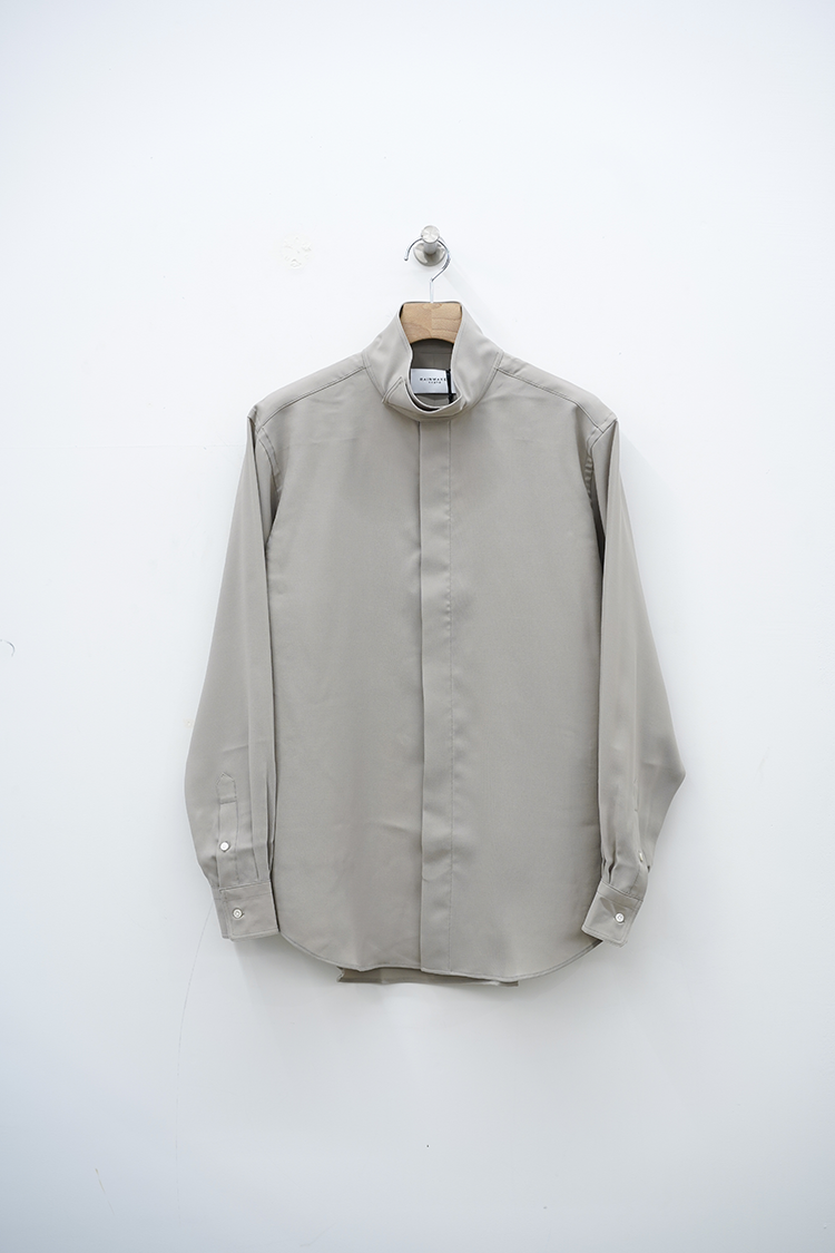 RAINMAKER HIGH NECK COLLAR SHIRT / NATURAL