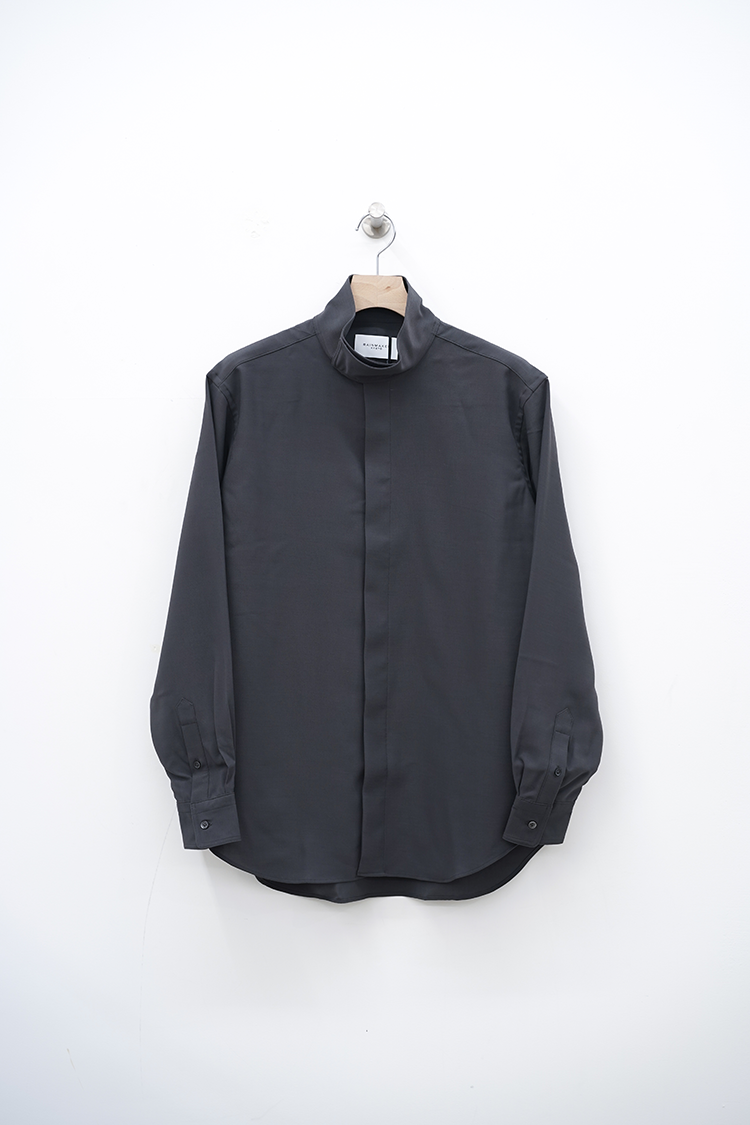 RAINMAKER HIGH NECK COLLAR SHIRT / CHACOAL