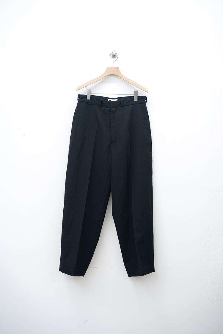 blurhms  Rough Wool Gabardine Trousers / BlackNavy