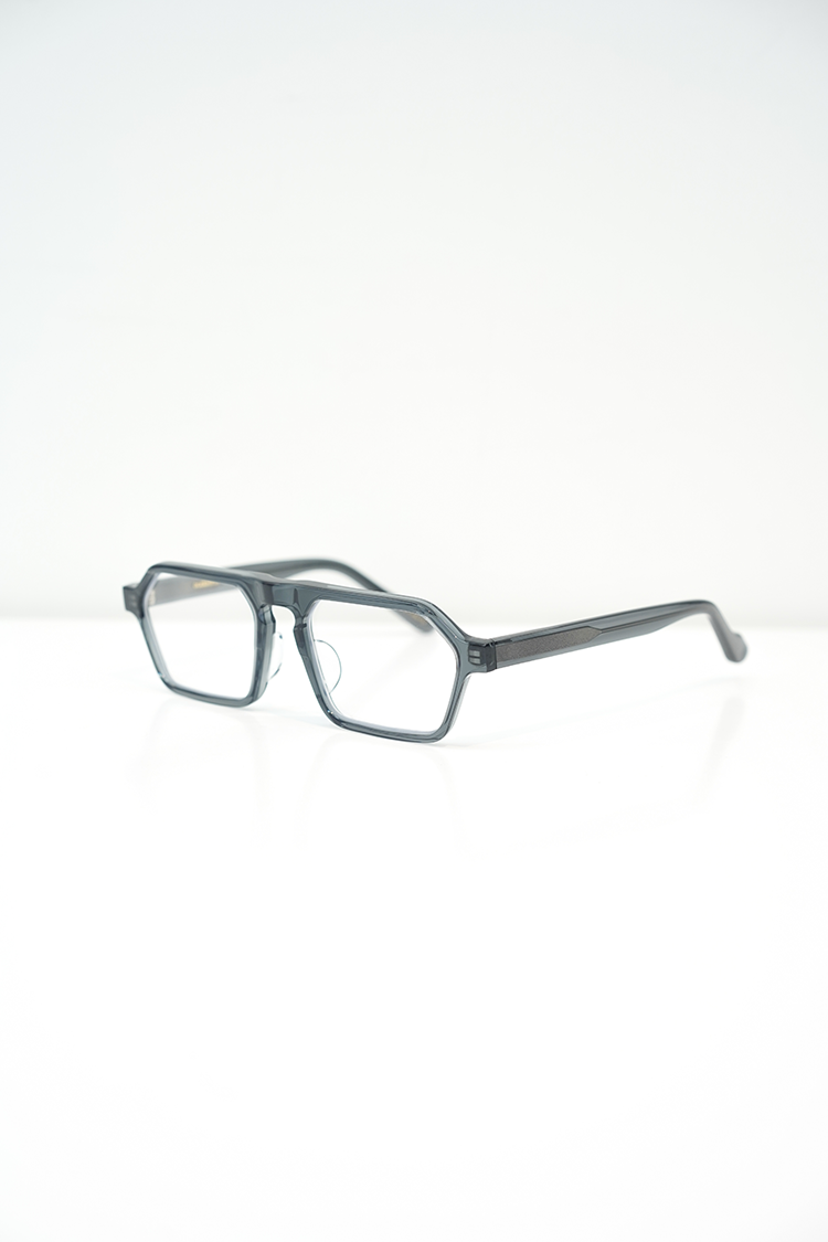 acekearny K-6 (Deep gray / clear or dark gray lens)