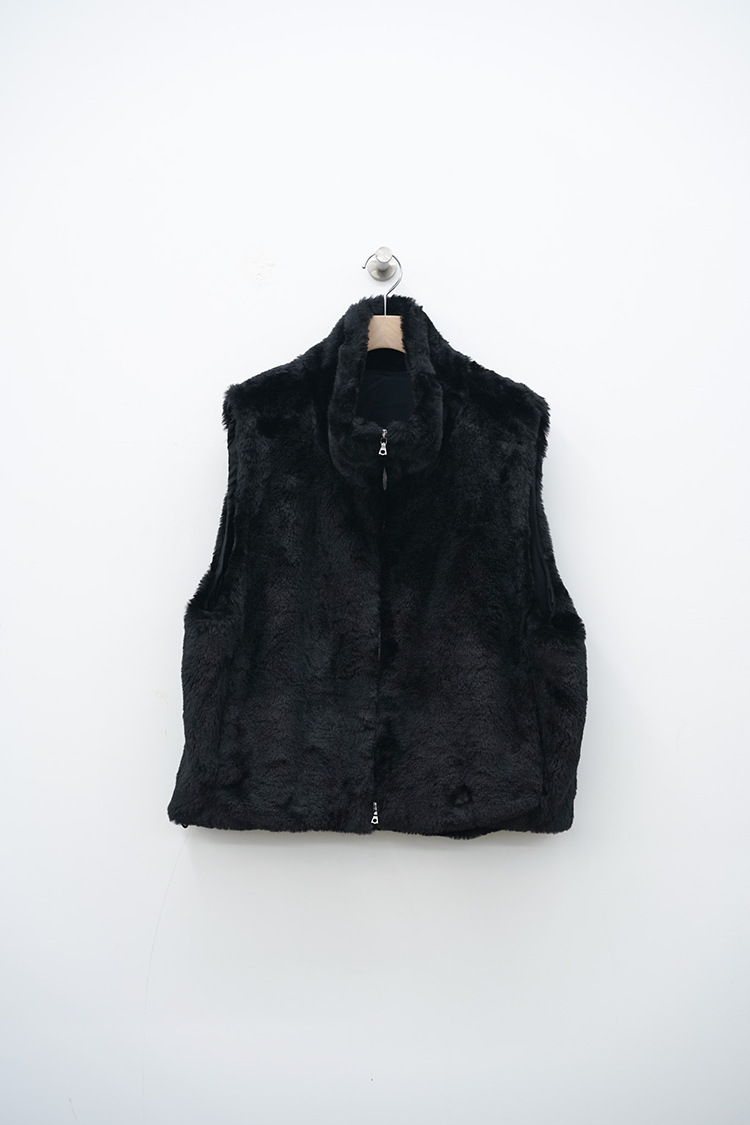 ssstein ACRYLIC FUR VEST / BLACK