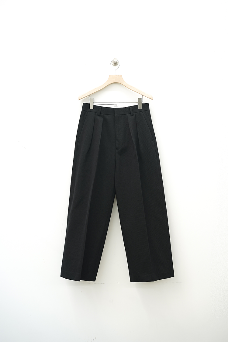 POSTELEGANT Wool Cotton Wide Trousers / Black