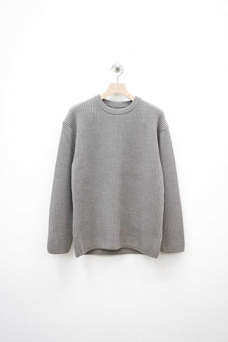 BATONER SOLID WOOL RIB CREW NECK / GREIGE