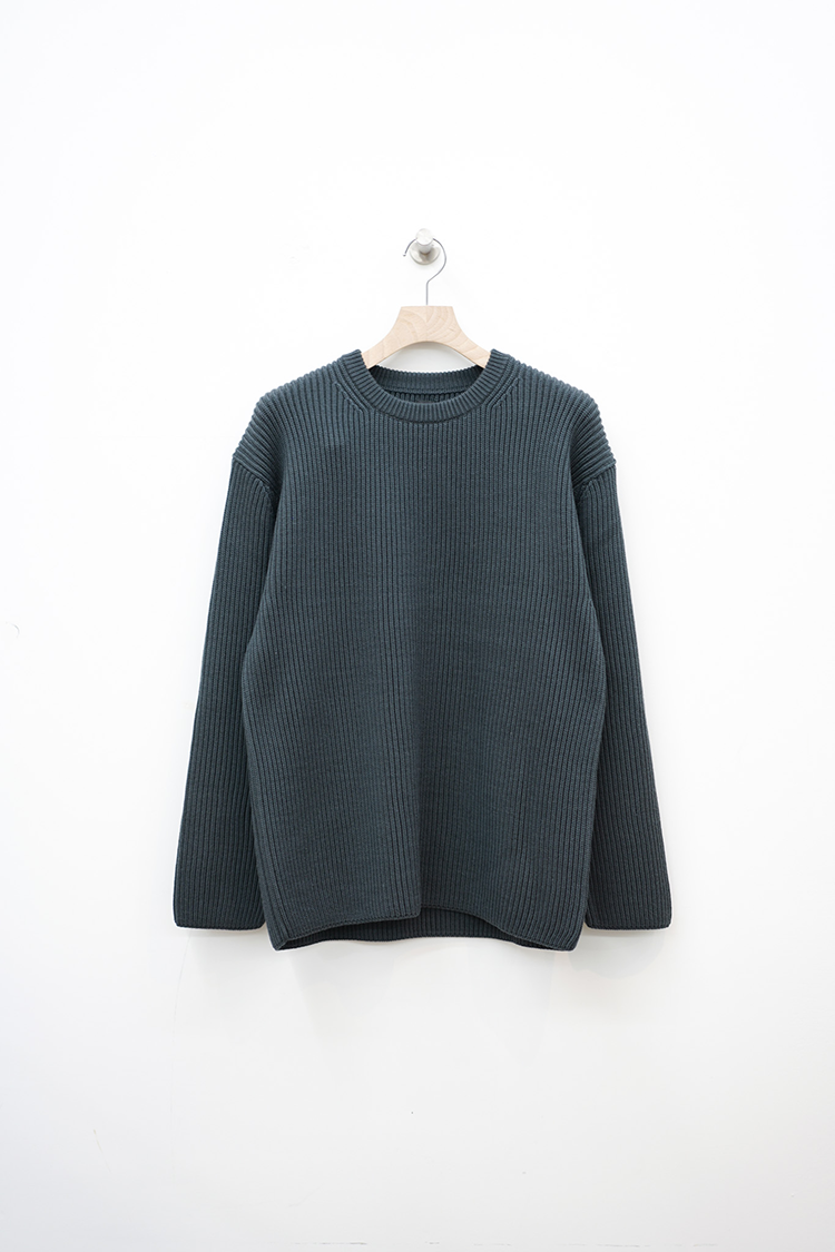 BATONER SOLID WOOL RIB CREW NECK / CHARCOAL GREEN