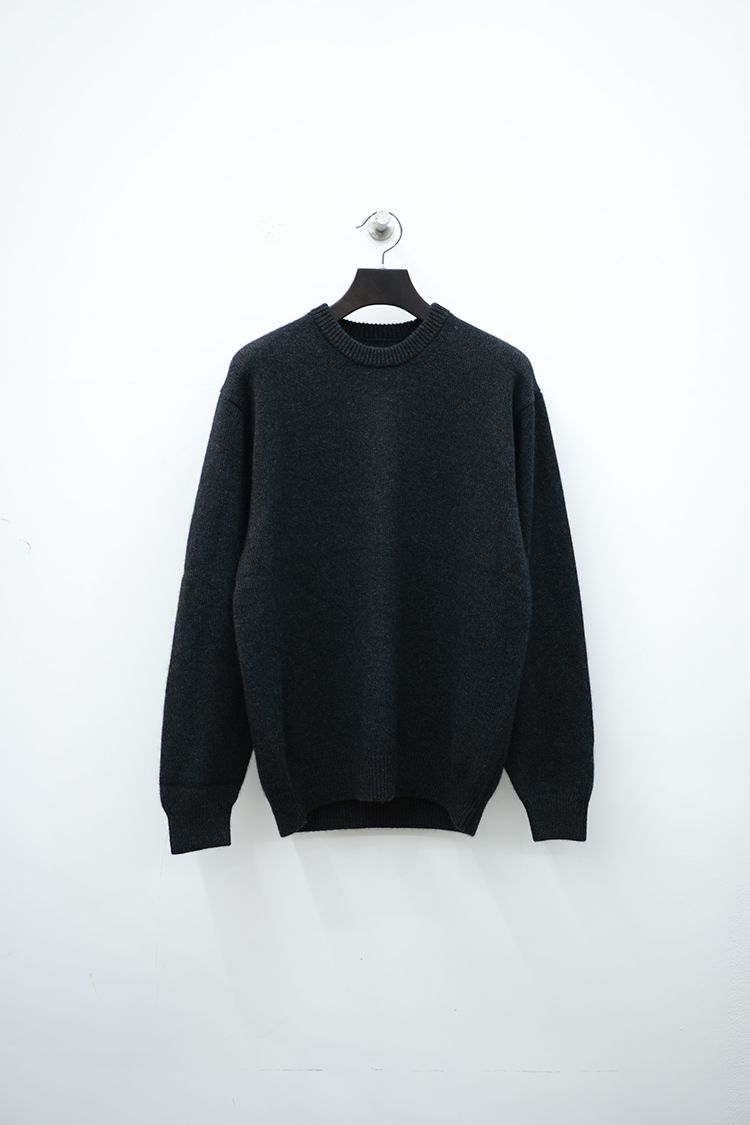 BATONER MIDDLE WEIGHT INNOCENT CASHMERE CREW NECK / BLACK