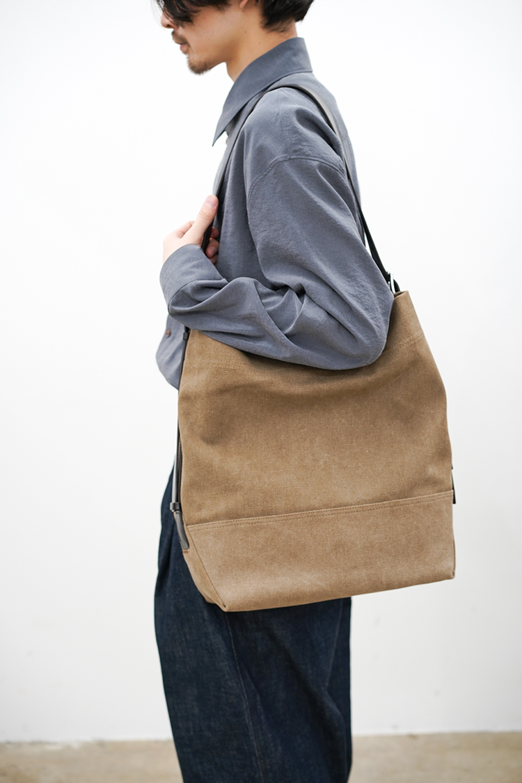 LEMAIRE BELTED TOTE BAG LEMAIRE BELTED TOTE BAG
