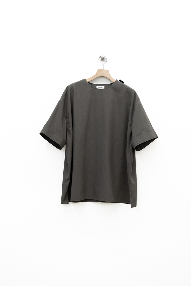 THE RERACS THE SIDE ZIP PULLOVER SHIRT SHORT SLEEVE / GUNMETAL GRAY
