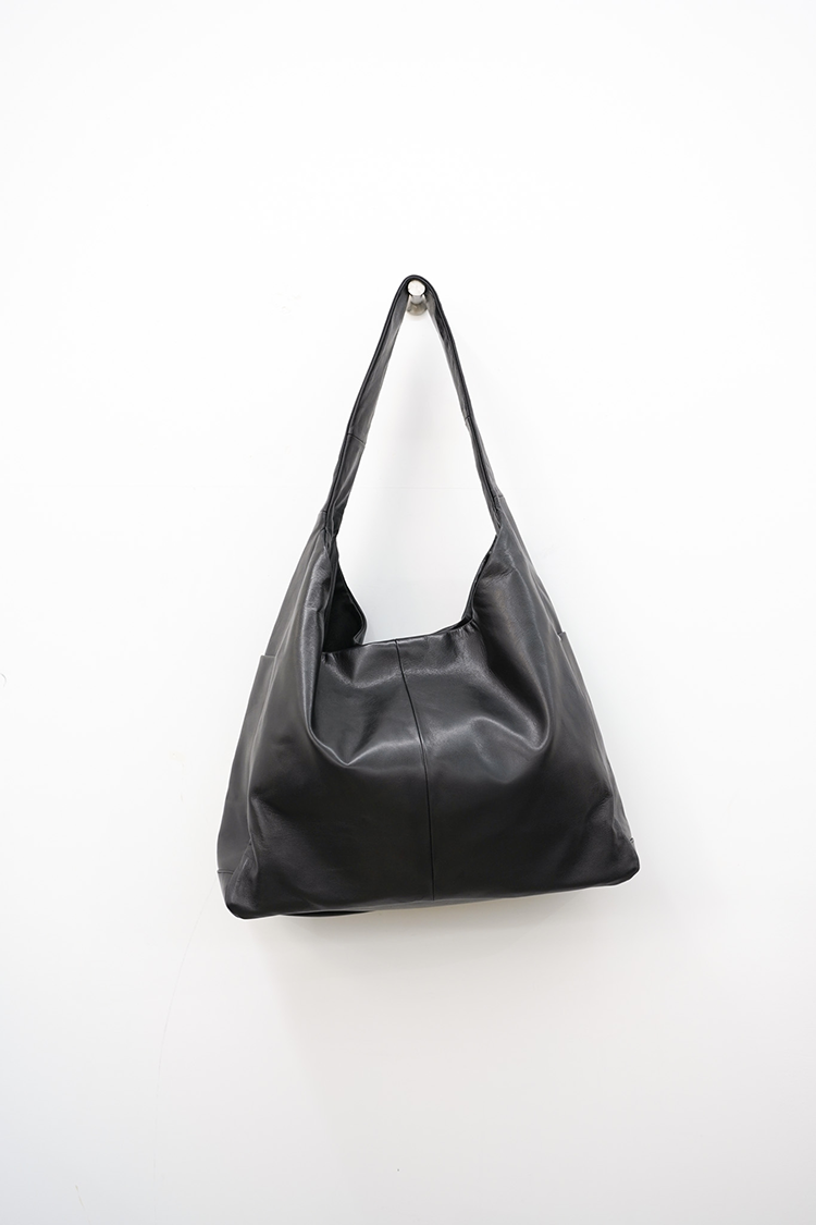 ssstein LEATHER SHOULDER BAG / BLACK