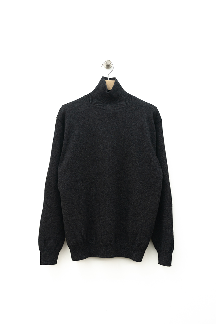 BATONER INNOCENT CASHMERE TURTLE NECK / MERANGE BLACK