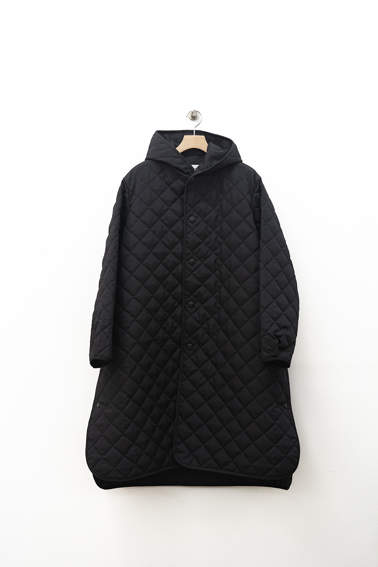THERERACS RERACS HOODED LONG QUILTING COAT / BLACK