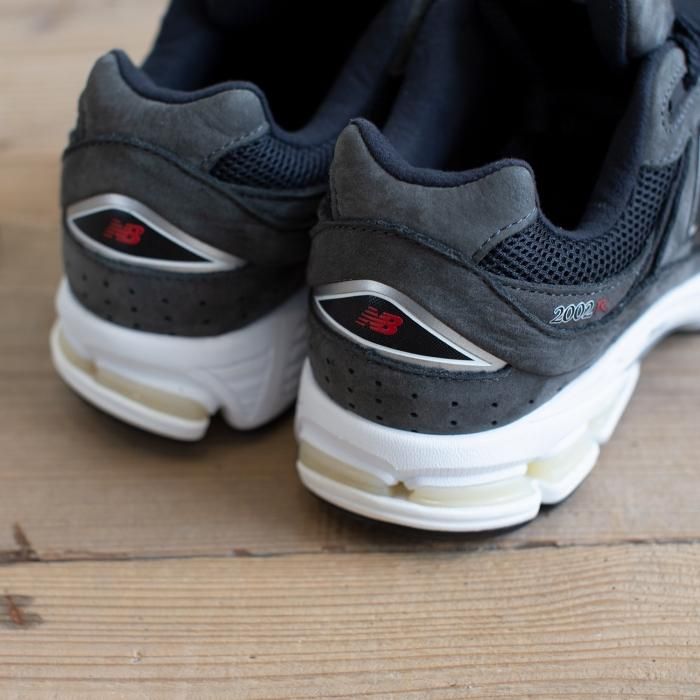 C*様 New Balance 2002R テラスモール限定カラー ニューバランスの傑作「2002R」が、新鋭ストリートブランドとの