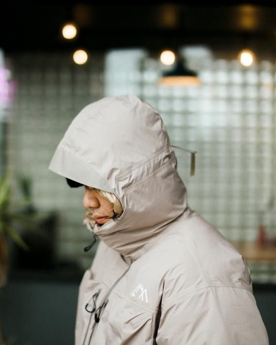 CMF OUTDOOR GARMENT 「GUIDE DOWN COEXIST L7 ー 3レイヤーガイド