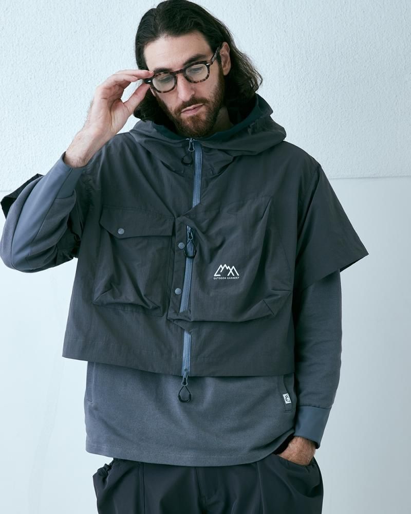 （訳ありセール 格安） CMF OUTDOOR GARMENT 「MONSTER VEST NYLON - ナイロンベスト ジャケット・アウター