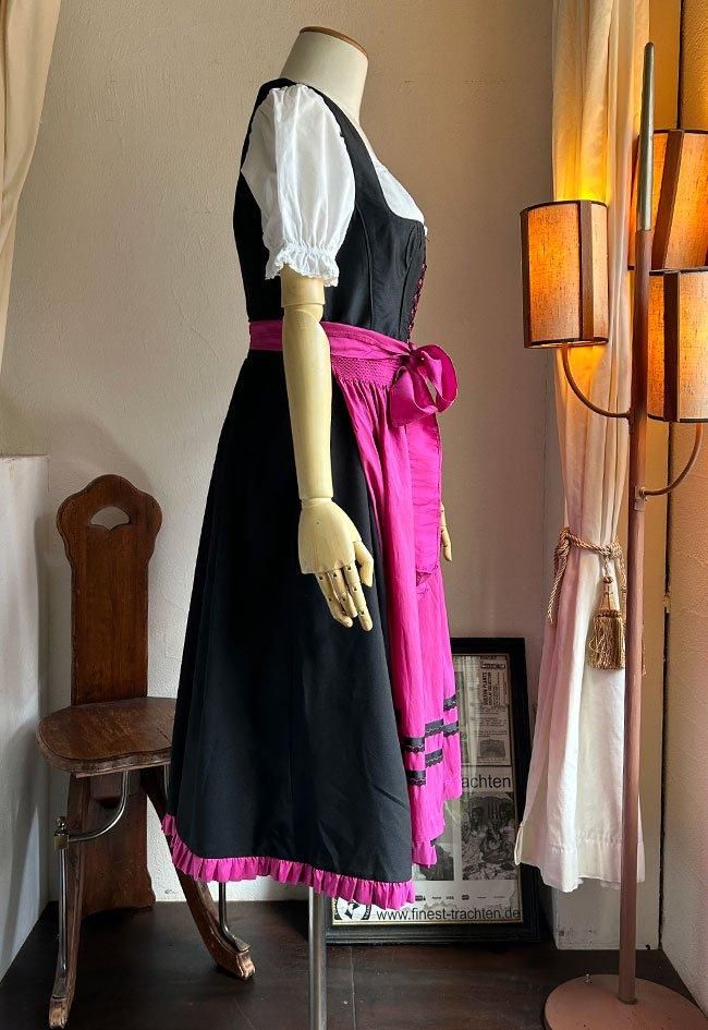 【新品・未使用】フランス各地の伝統衣装　フェーヴ12点コンプ　フランス　送料込み NEW! 9月上旬発売予定/ アトリエをイメージした、遊び心の