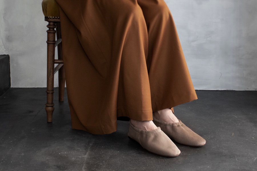 <img class='new_mark_img1' src='https://img.shop-pro.jp/img/new/icons1.gif' style='border:none;display:inline;margin:0px;padding:0px;width:auto;' />BEAUTIFUL SHOES BALLET SHOES  BEIGE HAIRCALF